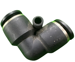 VEH24228 A105 12MM-10MM ELBOW PNEUMATIC QUICK TUBE CONNECTOR (REDUCING FITTINGS)