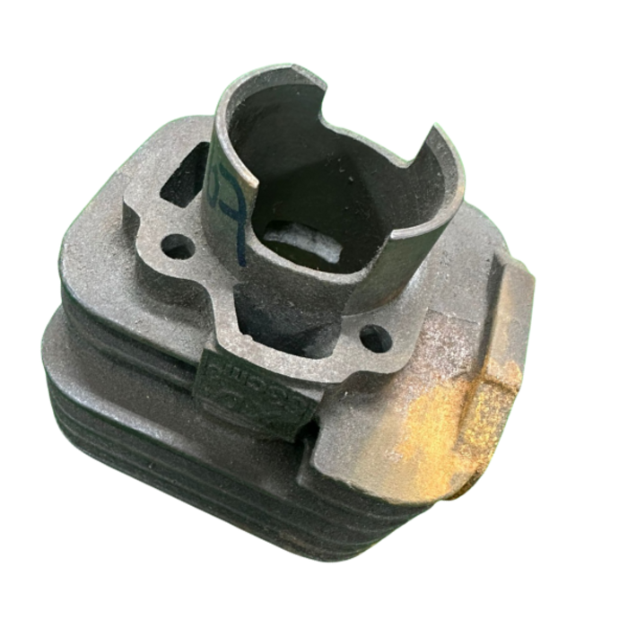 VEH19767 HEAD/CYLINDER #95001103 GP