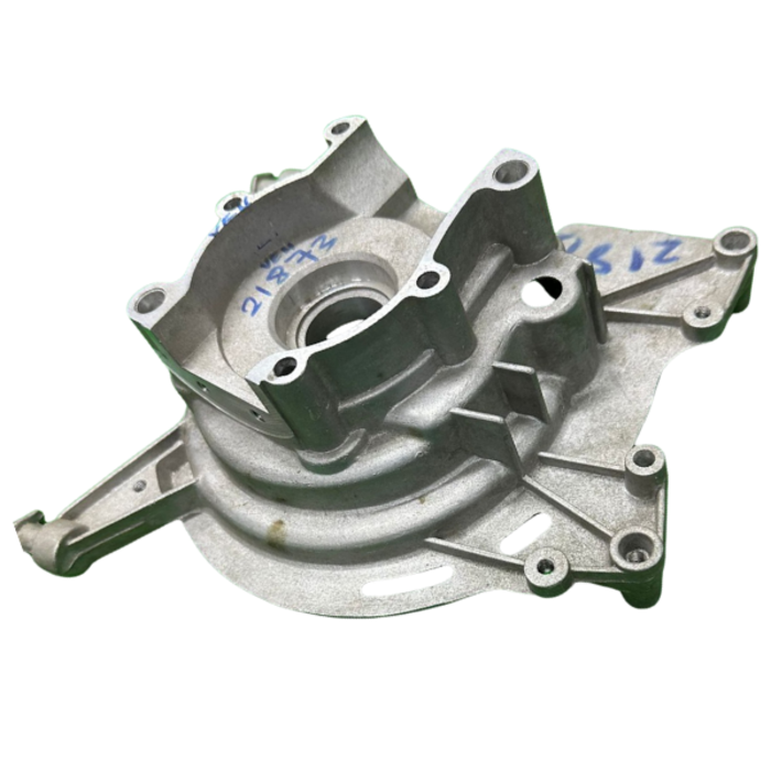 VEH21873 CRANKCASE/RIGHT A04 950010