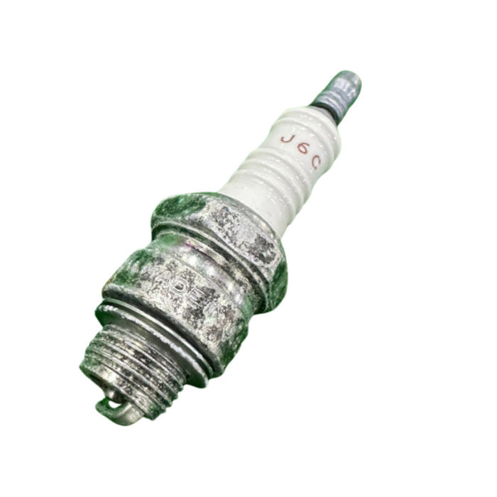 VEH17338 PLUG/SPARK J6C (CHAMPION)--WNR