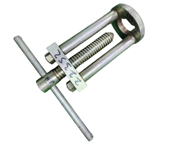 VEH22352 BEARINGS PULLER--WNR