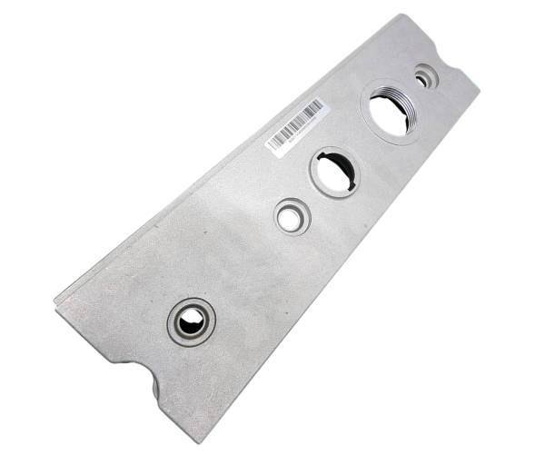 VEH19726 COVER/CYLINDER HEAD 4CYL.LOVAL