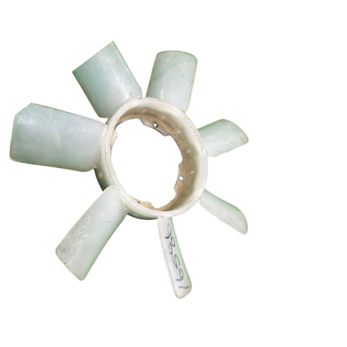 VEH16586 FAN/RADIATOR 215-2608 2106