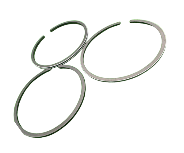 VEH17568 RINGS/PISTON SET (STD) 130