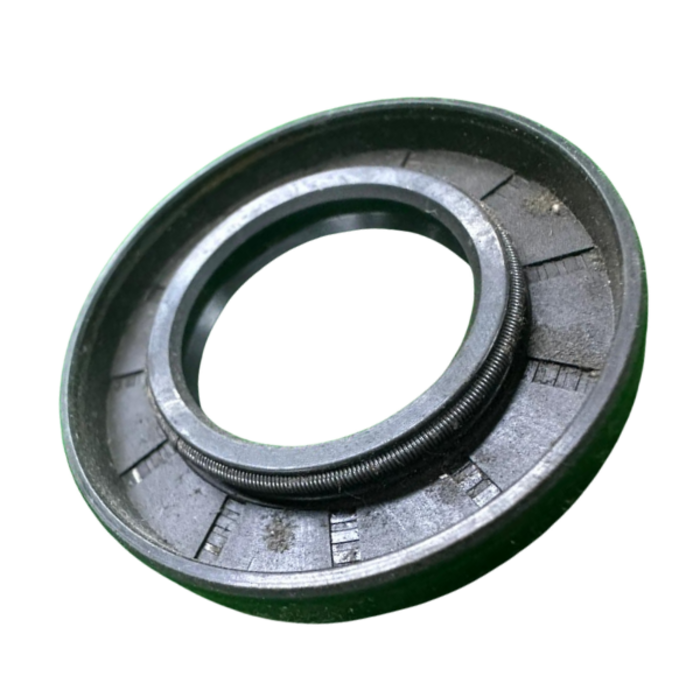 VEH11605 #8 SEAL OIL 28/50/10