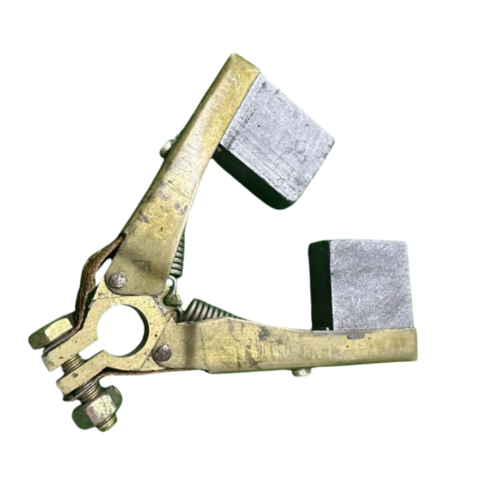 VEH15369 HOLDER/CARBON BRUSH 32X25X10MM