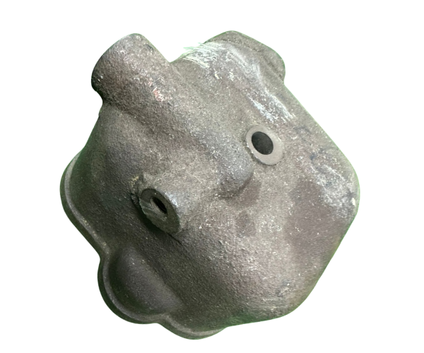 VEH17339 COVER/CYLINDER HEAD S195