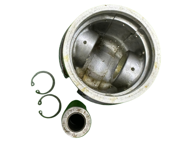 VEH14476 PISTON/WITH RINGS 319/1103