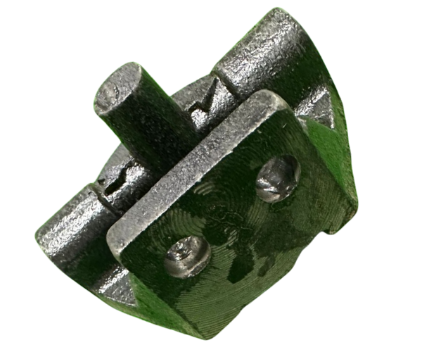 VEH18049 COVER/FUEL FILTER BODY 7.5--WNR