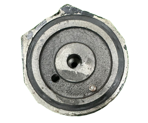 VEH18049 COVER/FUEL FILTER BODY 7.5--WNR