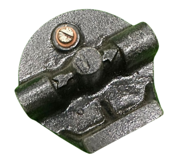 VEH18049 COVER/FUEL FILTER BODY 7.5--WNR