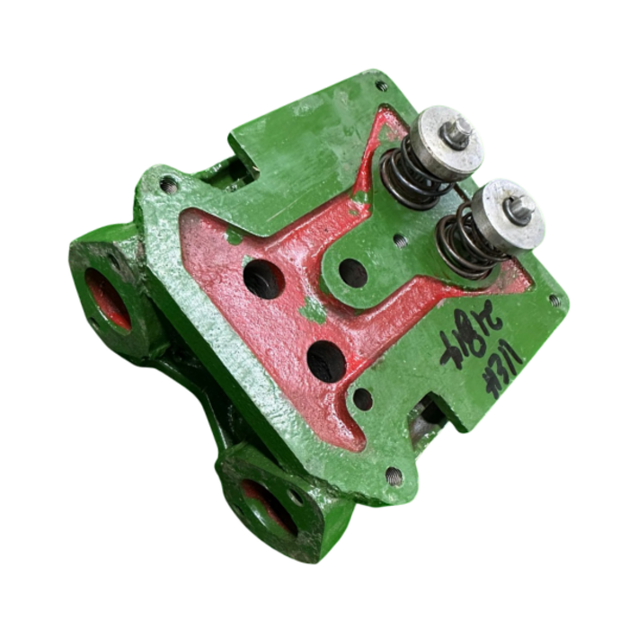 VEH21814 HEAD/CYLINDER COMPLETE 8HP A/C #1052