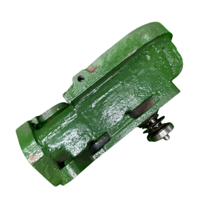 VEH21814 HEAD/CYLINDER COMPLETE 8HP A/C #1052