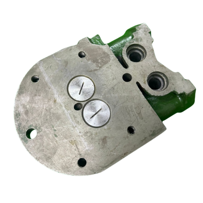 VEH21814 HEAD/CYLINDER COMPLETE 8HP A/C #1052