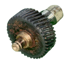 VEH17723 SHAFT W/GEAR 2610-355-586