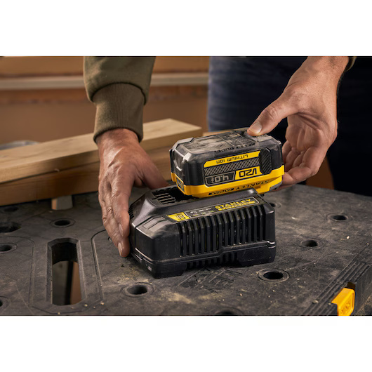 STANLEY 20V BATTERY 4AH (HAR10138)