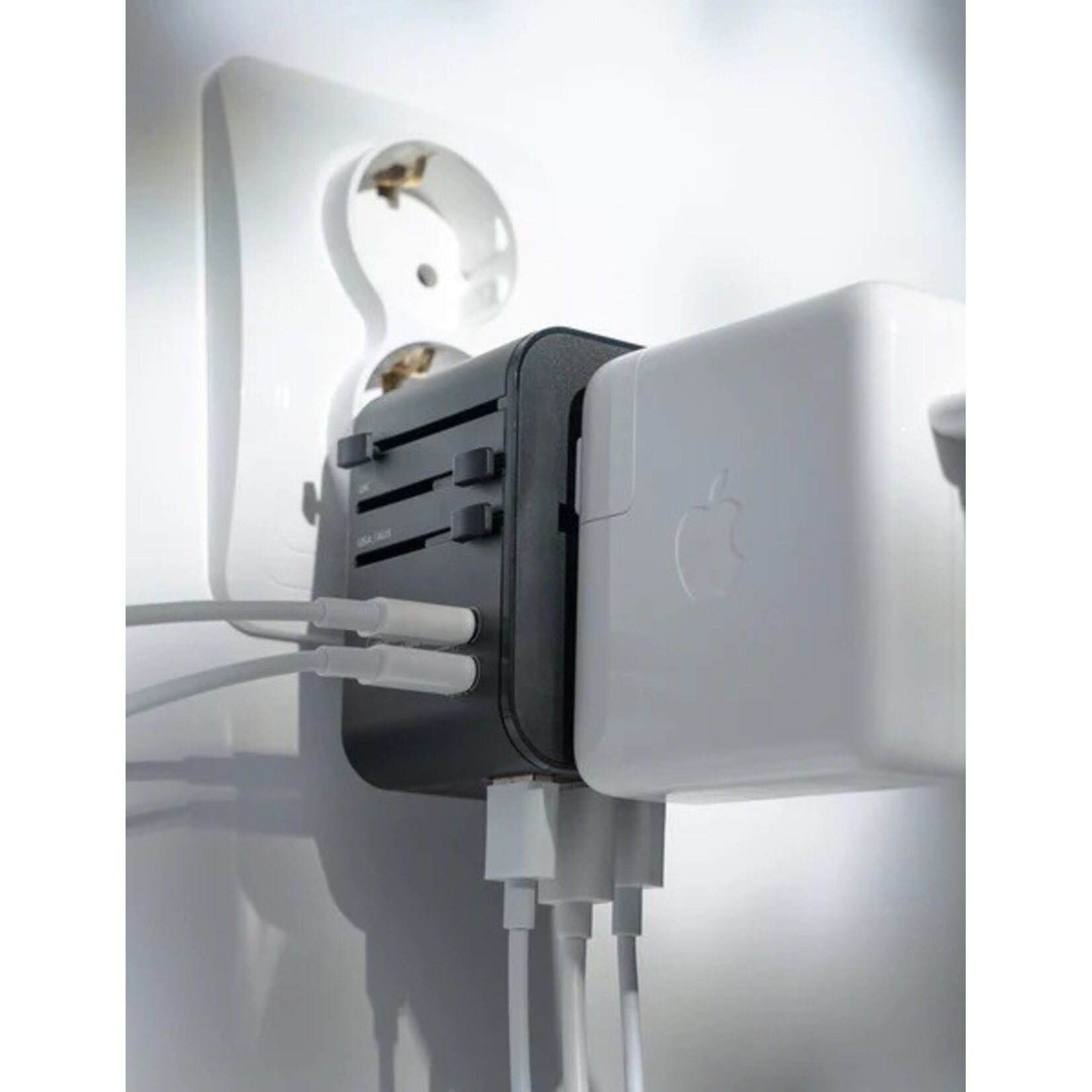 Matador Matador Global Plug-In Adapter