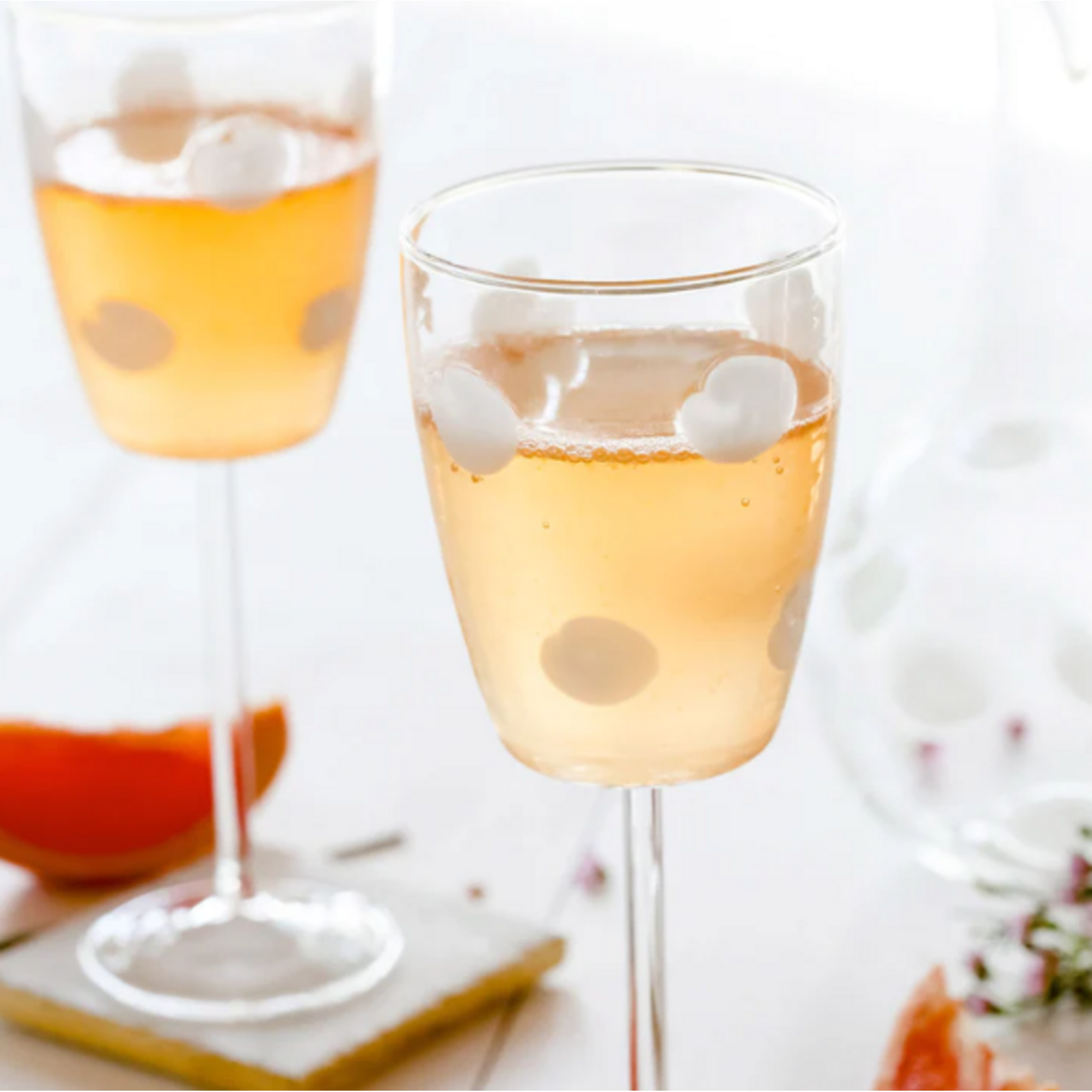 Drop White Wine Glass