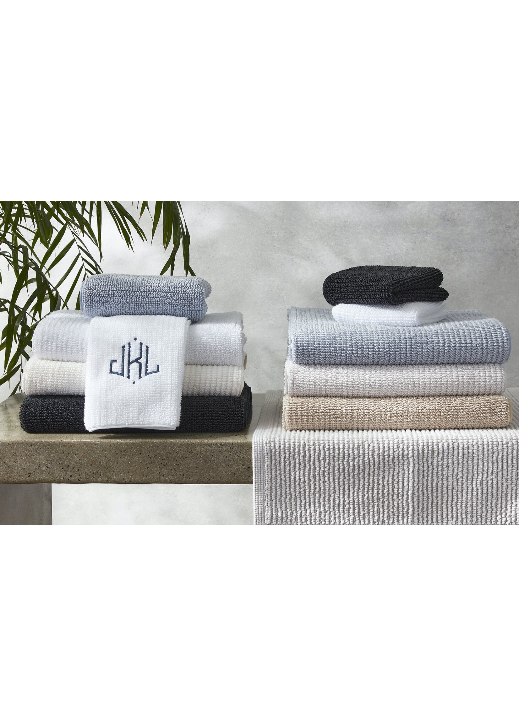 Matouk Matouk  Francisco Hand Towel