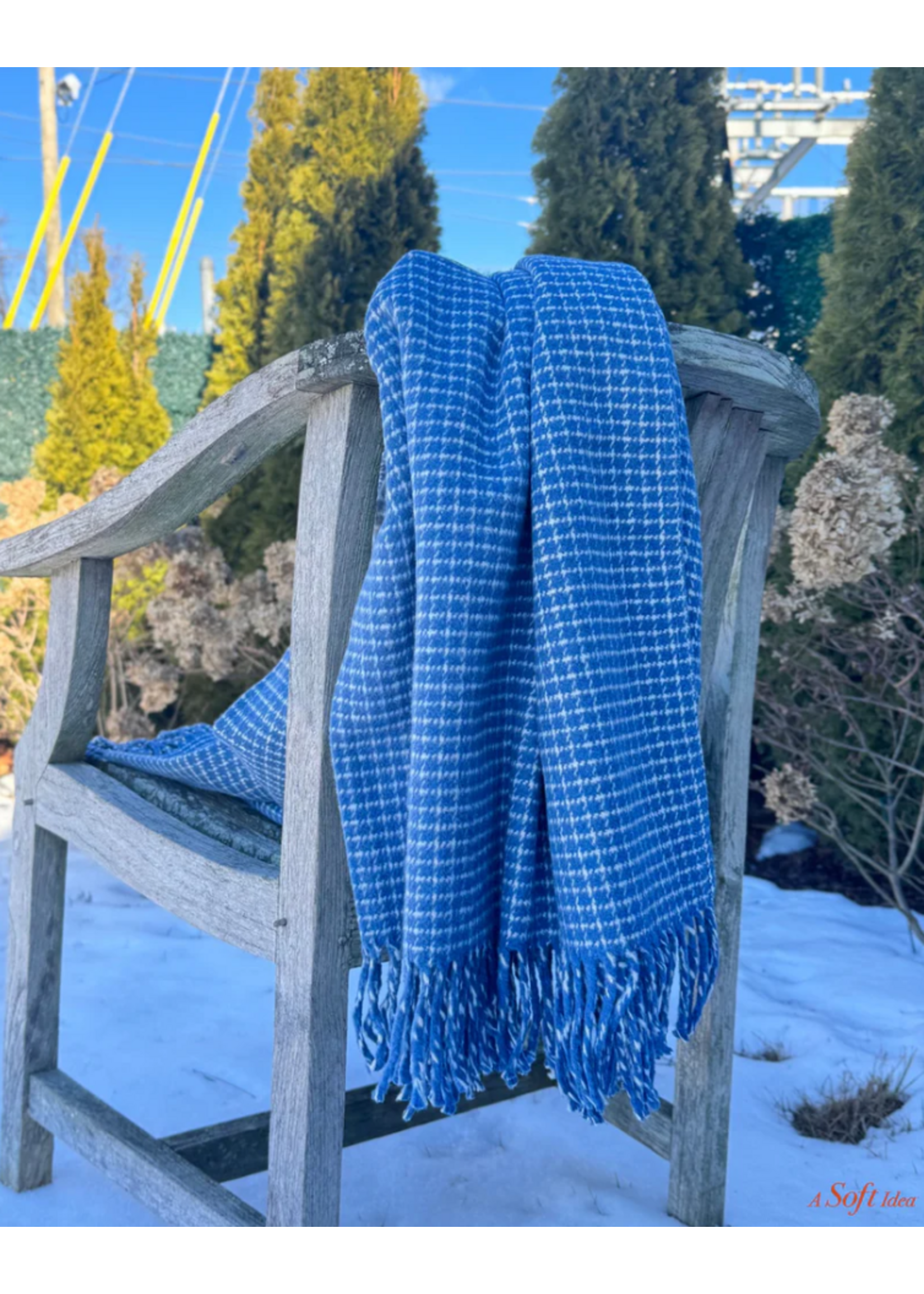 Small Check Pattern Throw