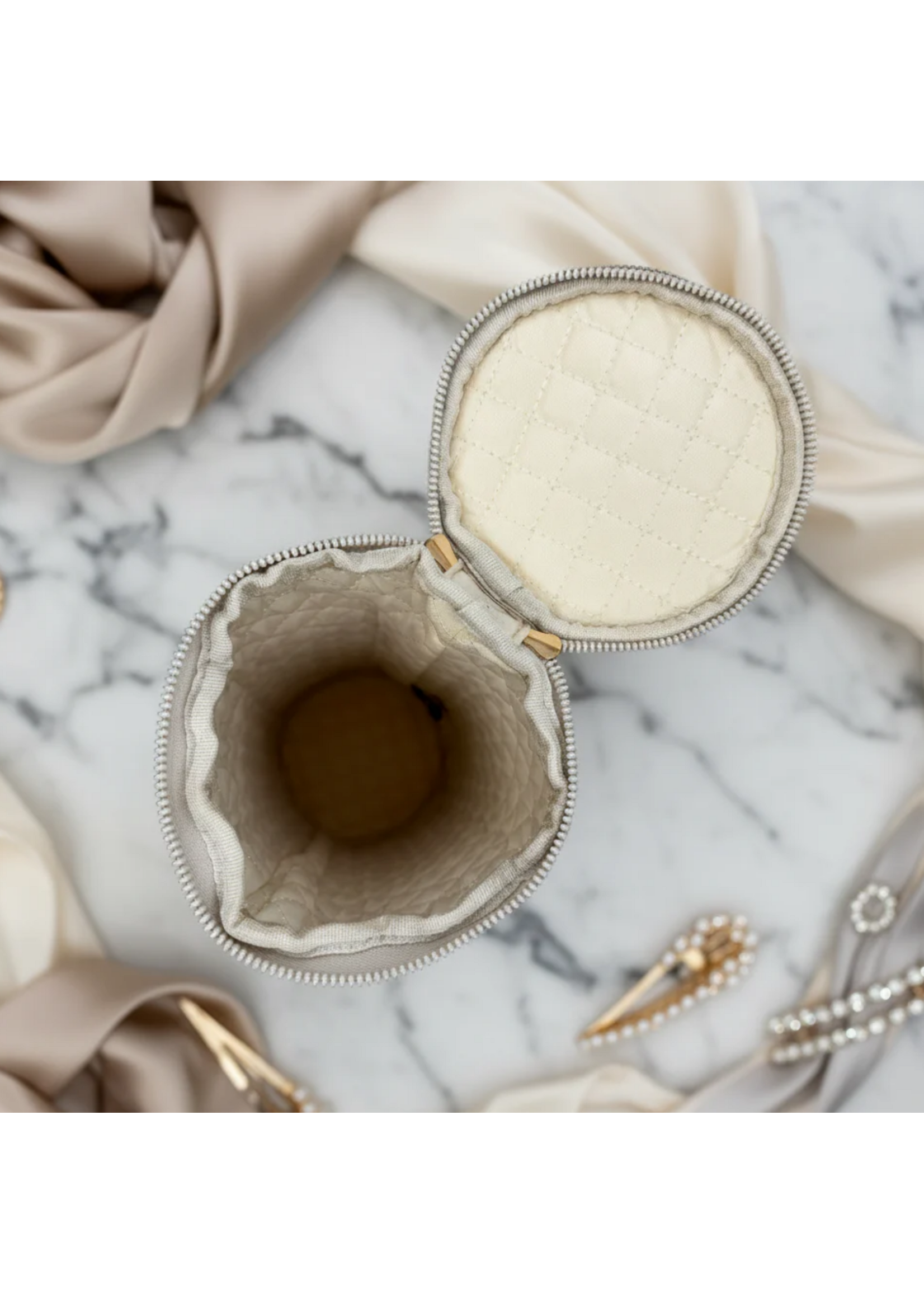 Pursen Hot Tool Holder Pearl Quilted