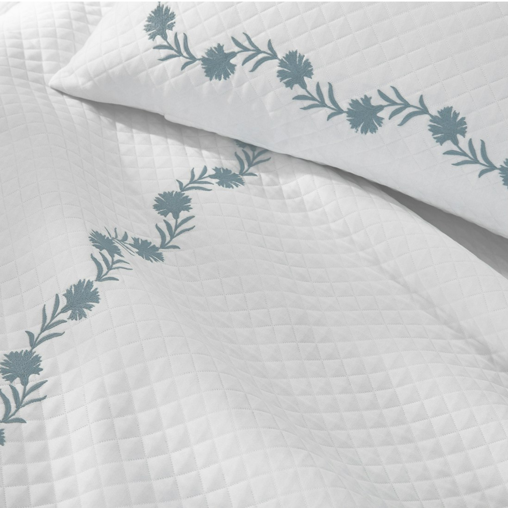 Matouk Matouk  Daphne Matelasse Full/Queen Coverlet
