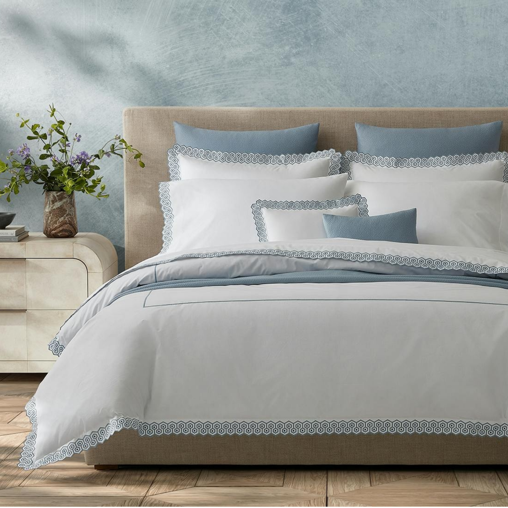 Matouk Matouk Felix Standard Pillowcase Pair Hazy Blue