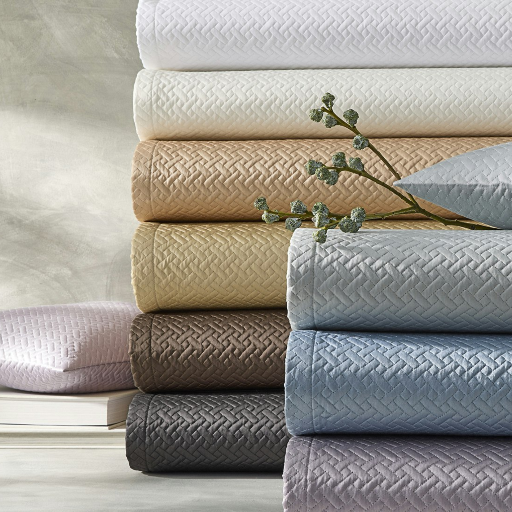 Matouk Matouk Basketweave Quilted Euro Sham White