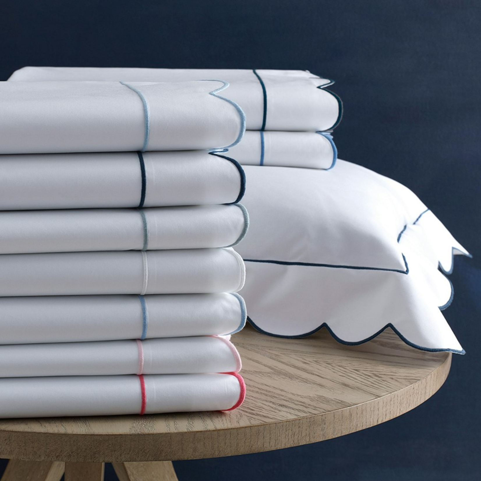 Matouk Matouk Butterfield Standard Pillowcase Pair Pink