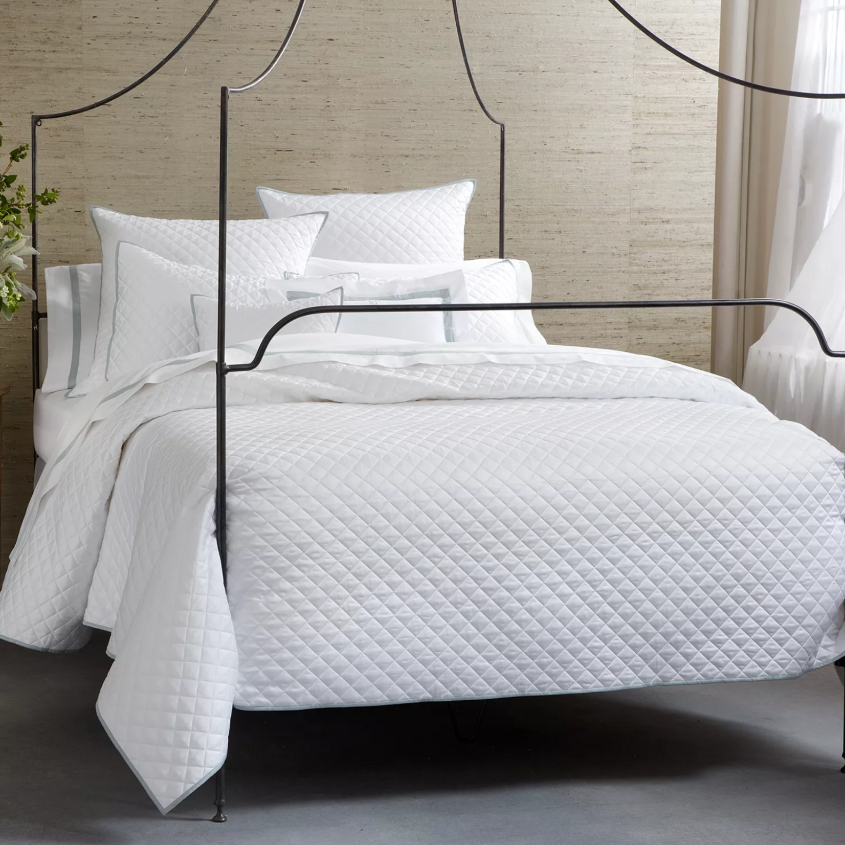 Matouk Matouk Hughes Quilt Full/Queen Pool - Discontinued