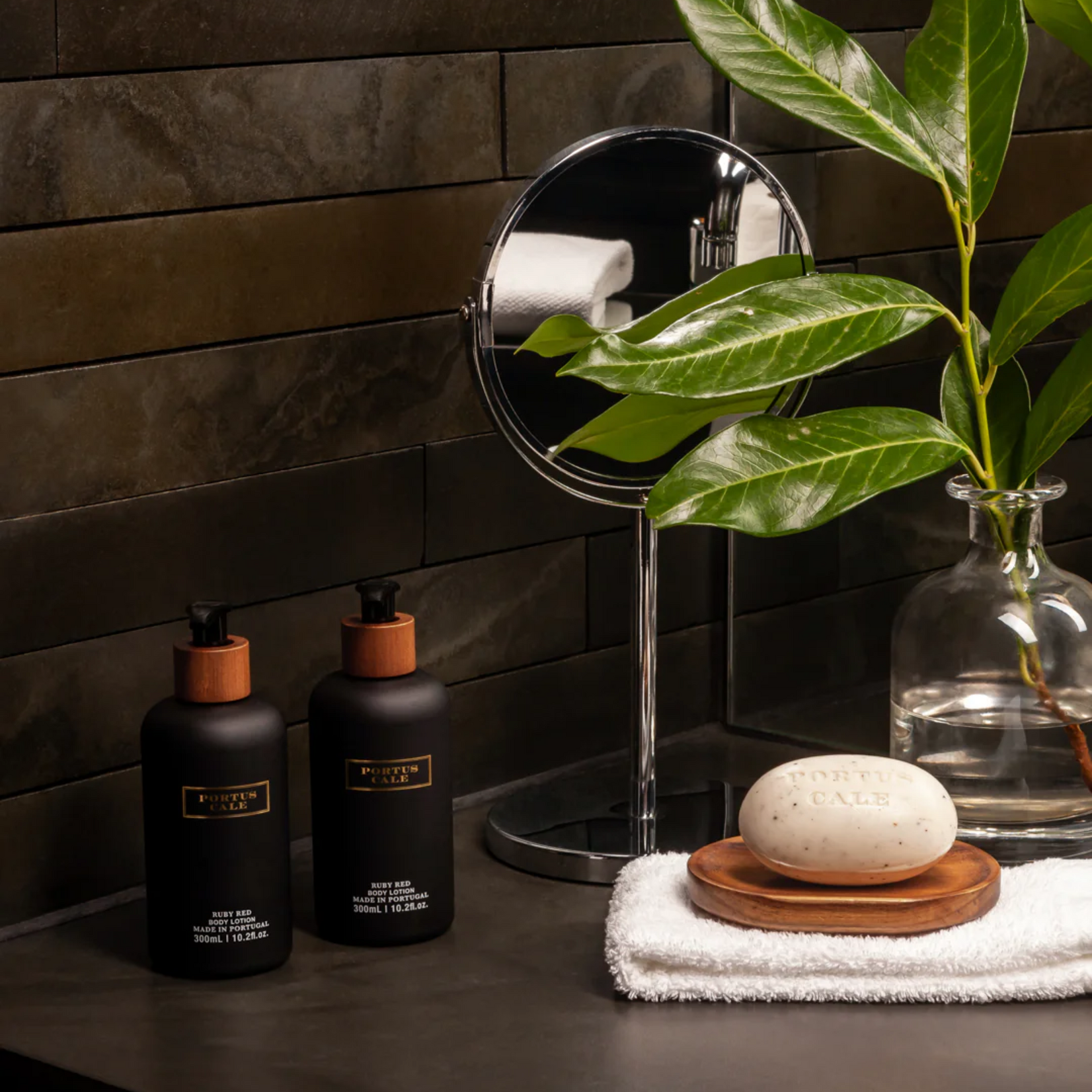 Portus Cale Portus Cale Ruby Red Body Lotion