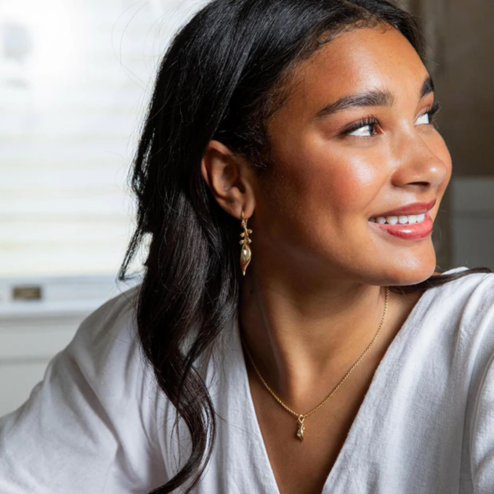 Capucine de Wulf Meadow Walk Lily Charm Necklace Gold