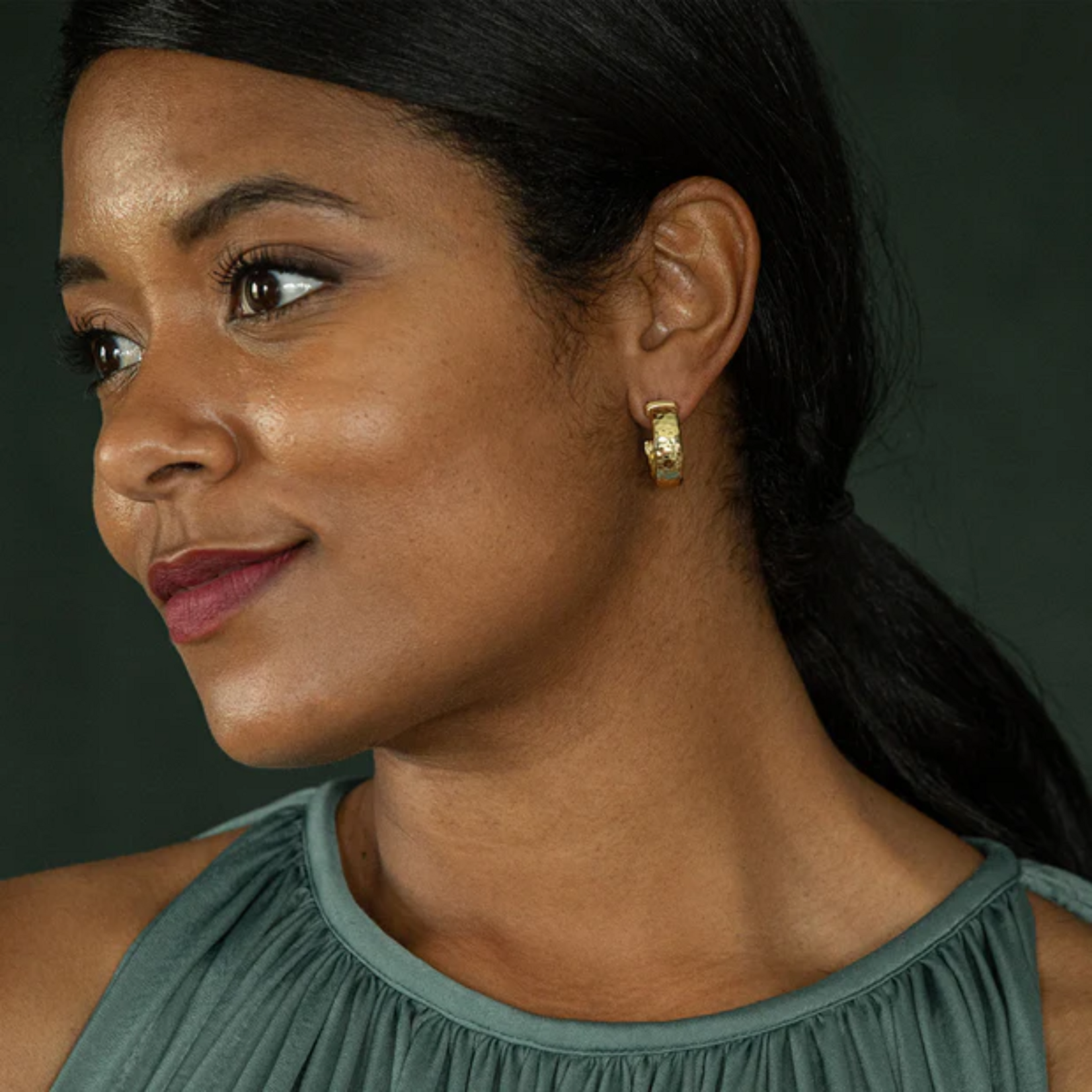 Capucine de Wulf Cleopatra Classic Small Hoop Earrings Gold