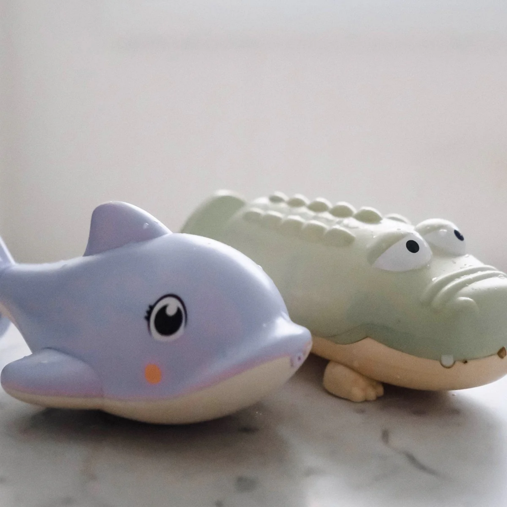 SunnyLife Dolphin Water Squirter Purple