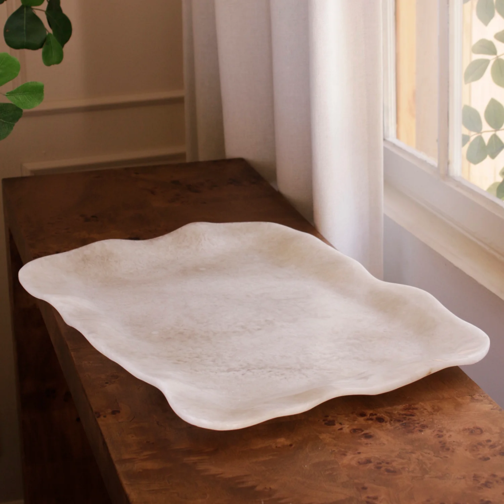 Beatriz Ball RESIN Alabaster Extra Large Rectangular Tray White Swirl