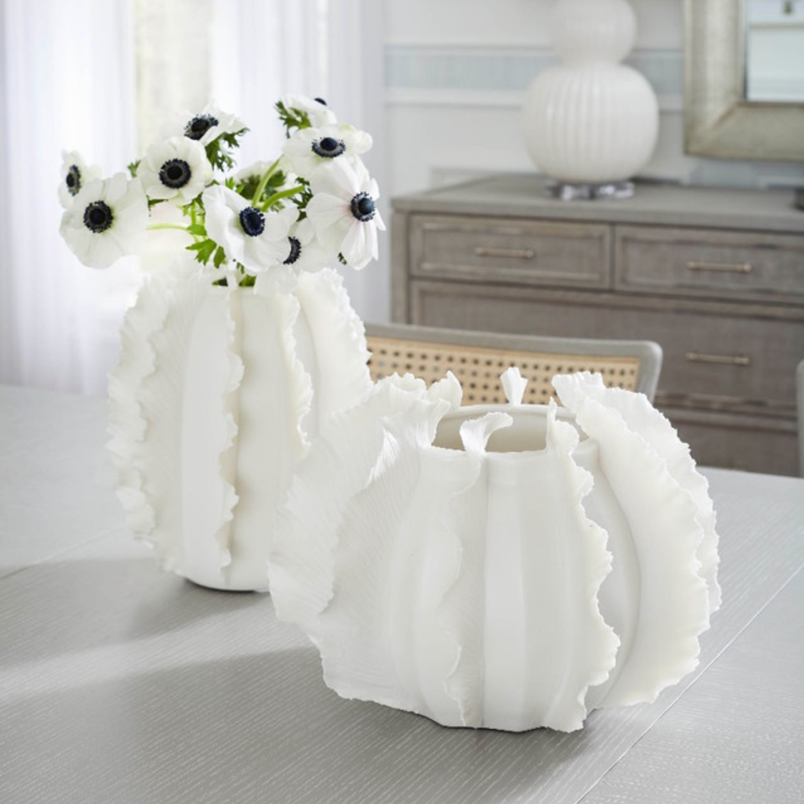 Villa & House Bungalow 5 Spring Flower Low Vase - Blanc de Chine