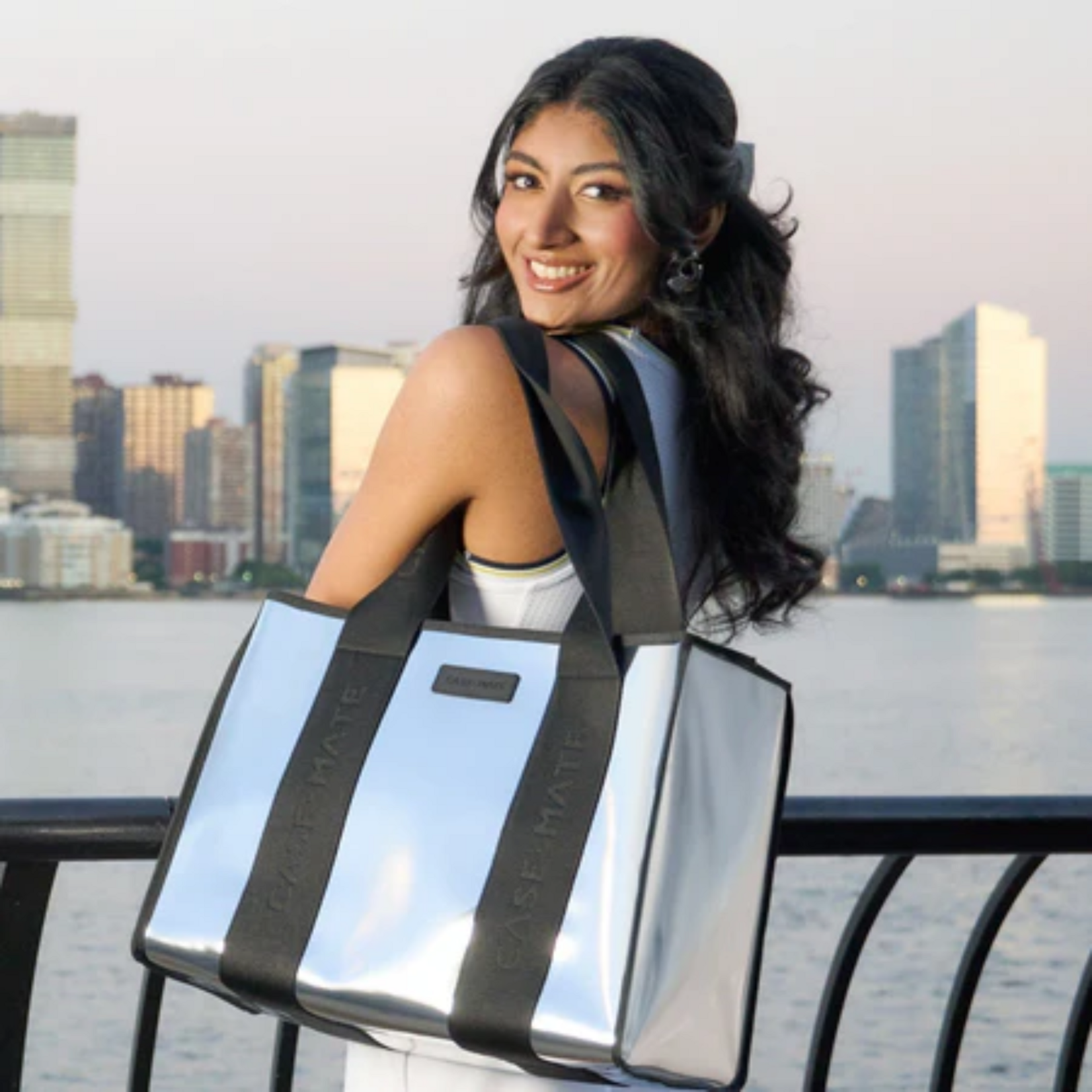 Case Mate JellyTote & Phone Pouch - Silver Chrome