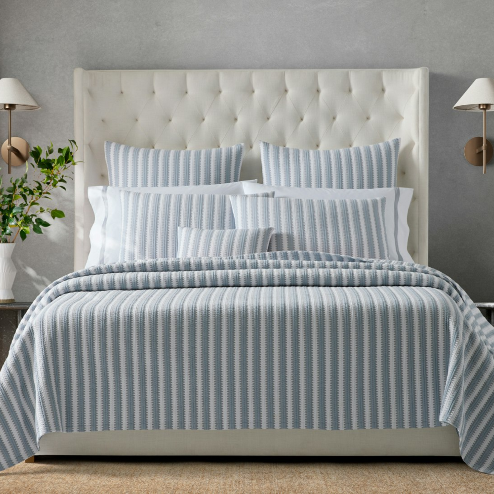 Matouk Matouk Apollo Stripe Matelasse Coverlet King - Dove