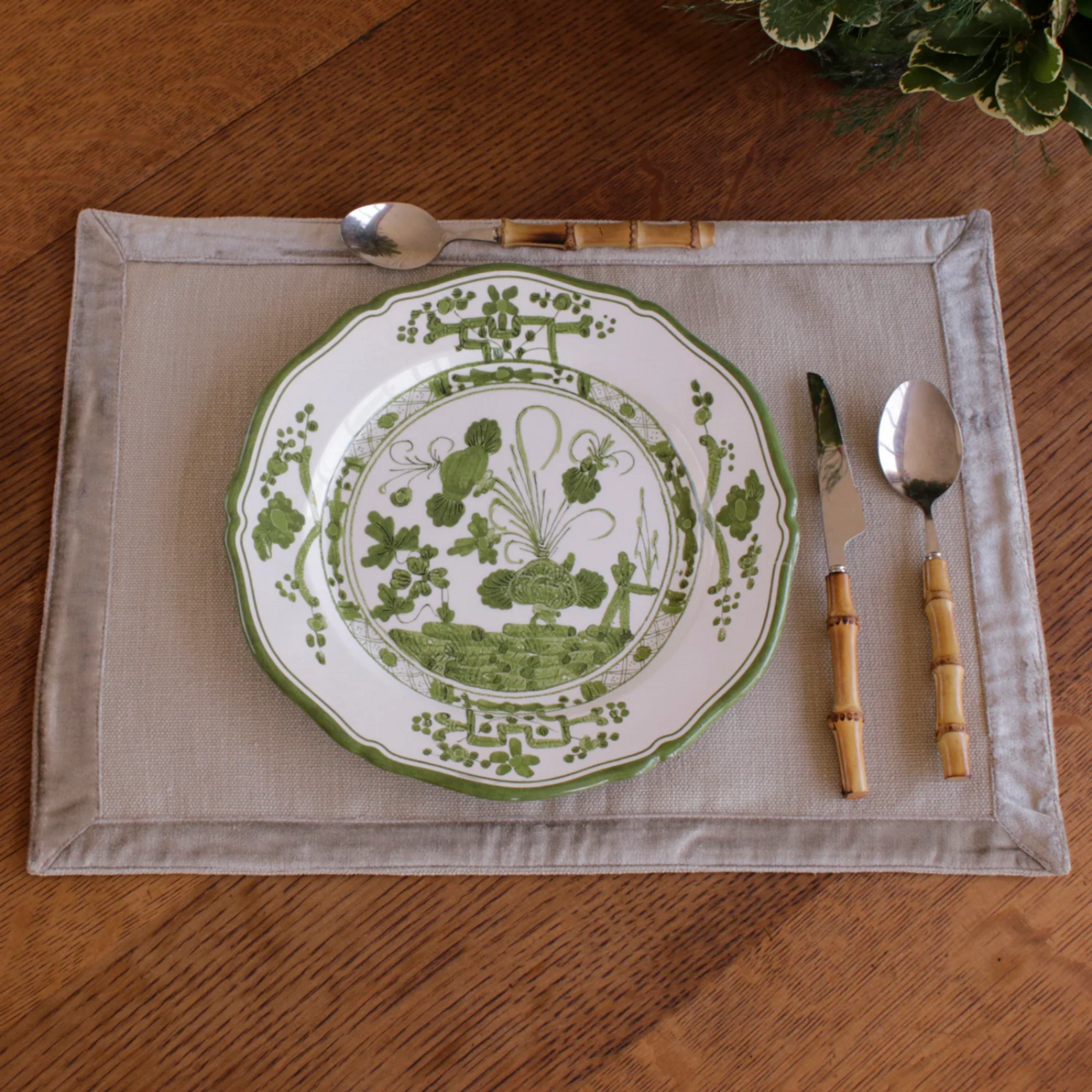 Beatriz Ball Vida Faenza Plates White & Green Set of Four
