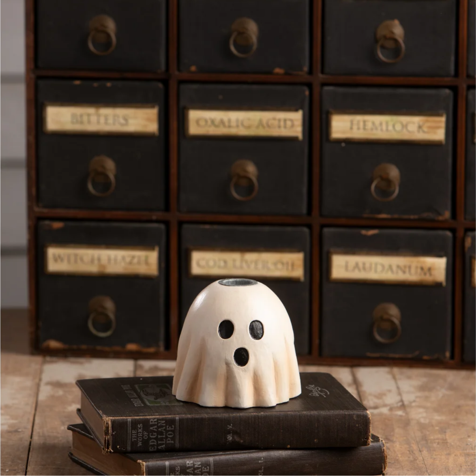 Bethany Lowe Designs Surprised Ghost Candlestick