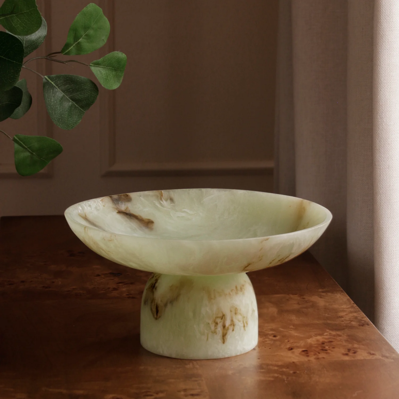 Beatriz Ball Resin Giada Medium Pedestal - Jade Swirl