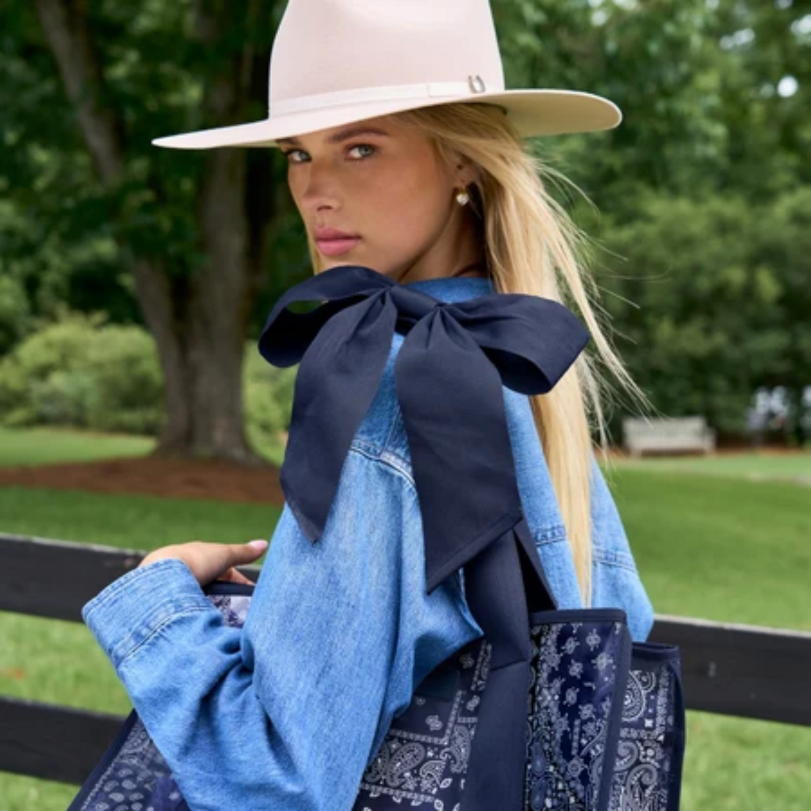 Case Mate Jelly Tote with Phone Pouch Navy Bandana Bow