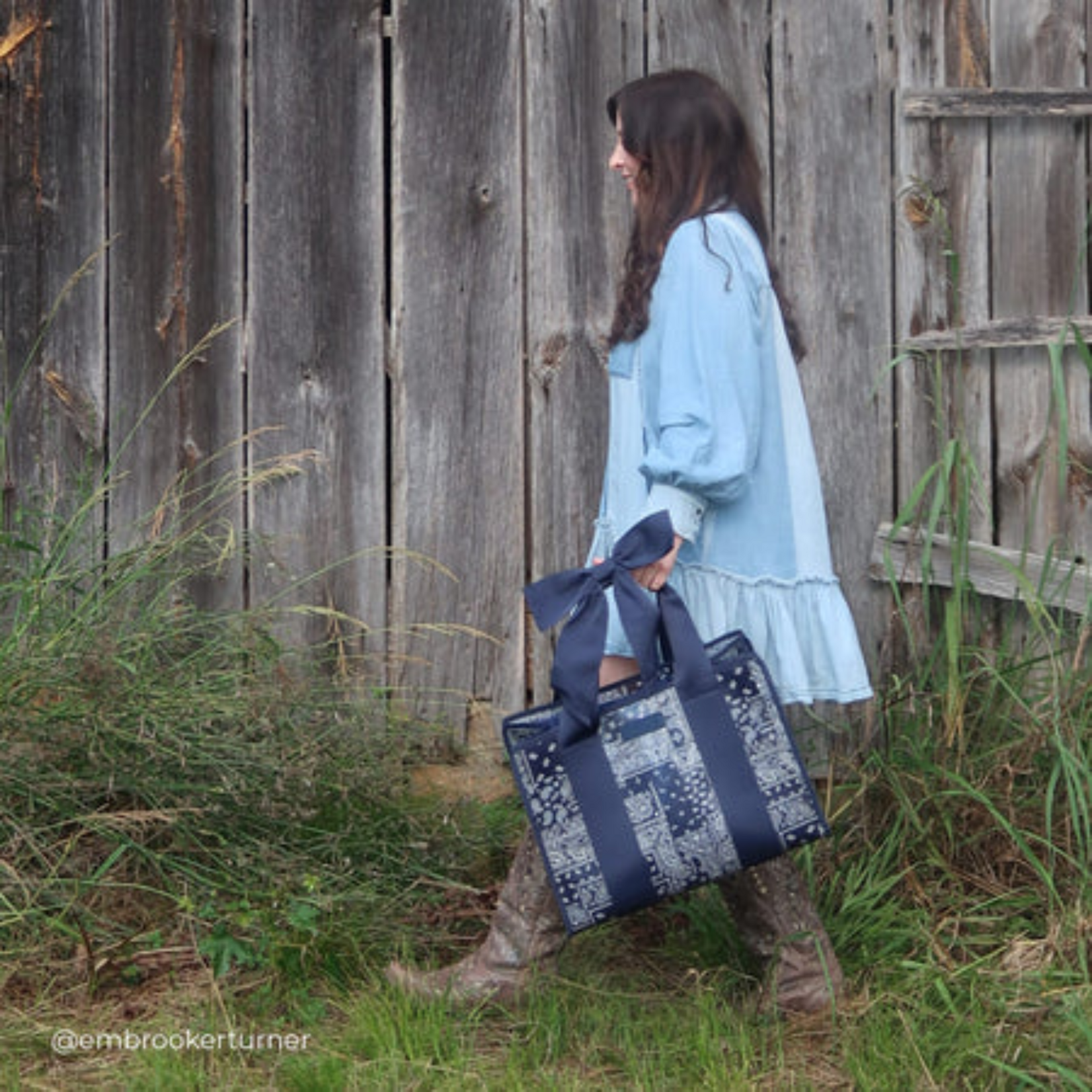 Case Mate Jelly Tote with Phone Pouch Navy Bandana Bow