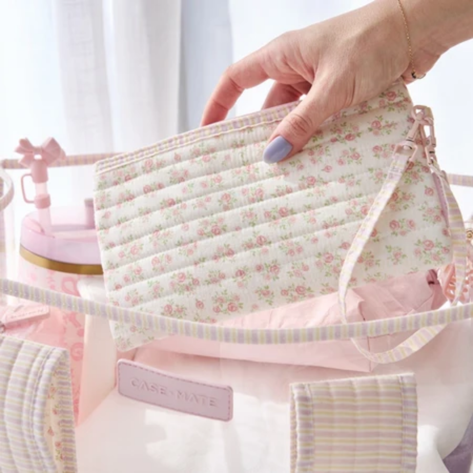 Case Mate Jelly Tote with Phone Pouch Quilted Ditsy Floral