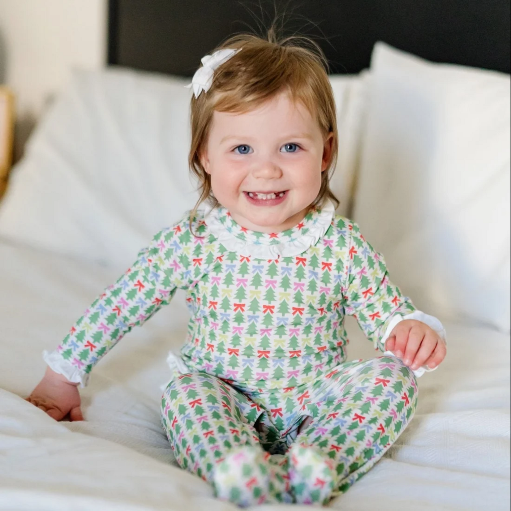 Lila + hayes Lucy Girls Romper - Tree Topper Bows