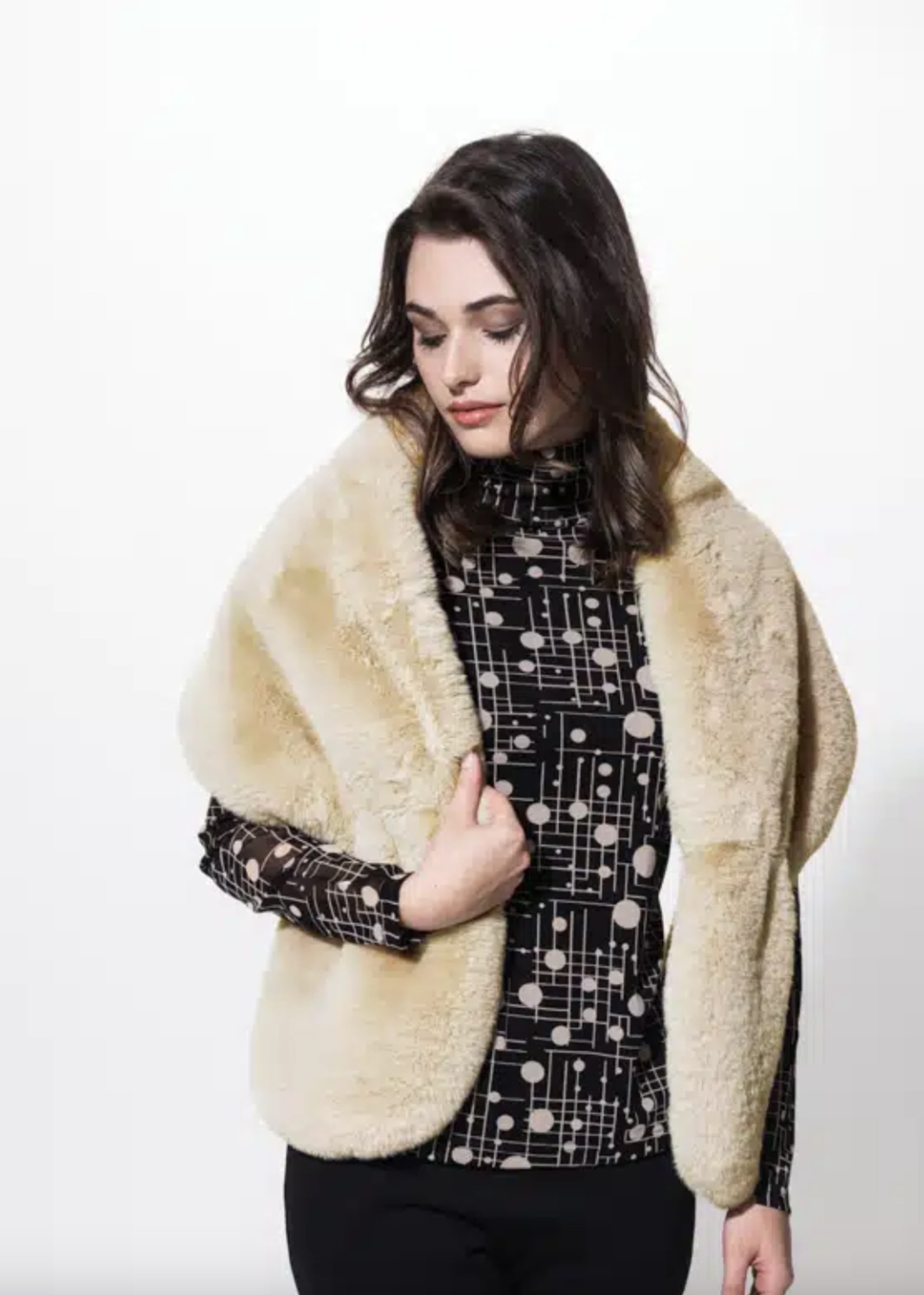 Alison Sheri Beige faux fur shawl