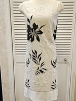 Frank Lyman Embellished embroidered print midi