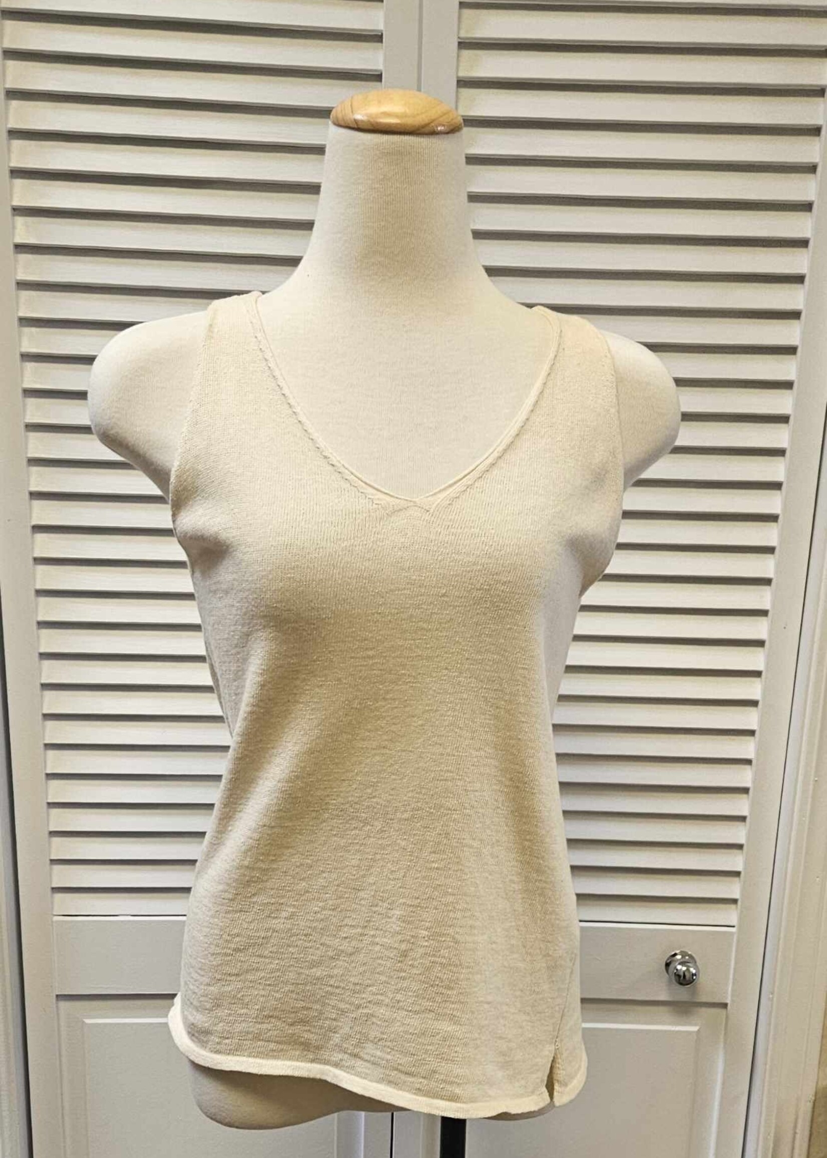 Eternelle V-neck knit tank
