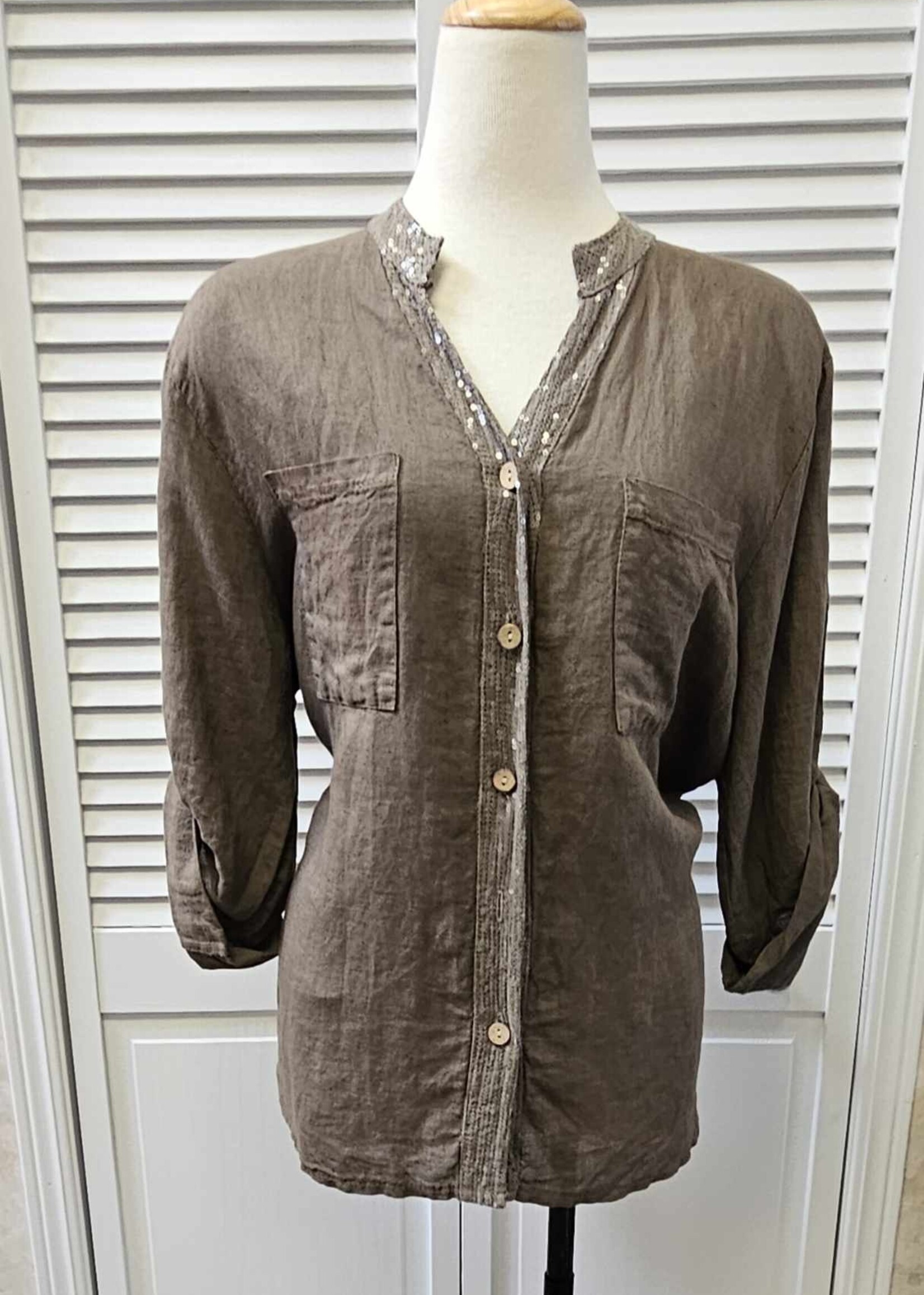 Angela Mara Button up embroidered back detail top