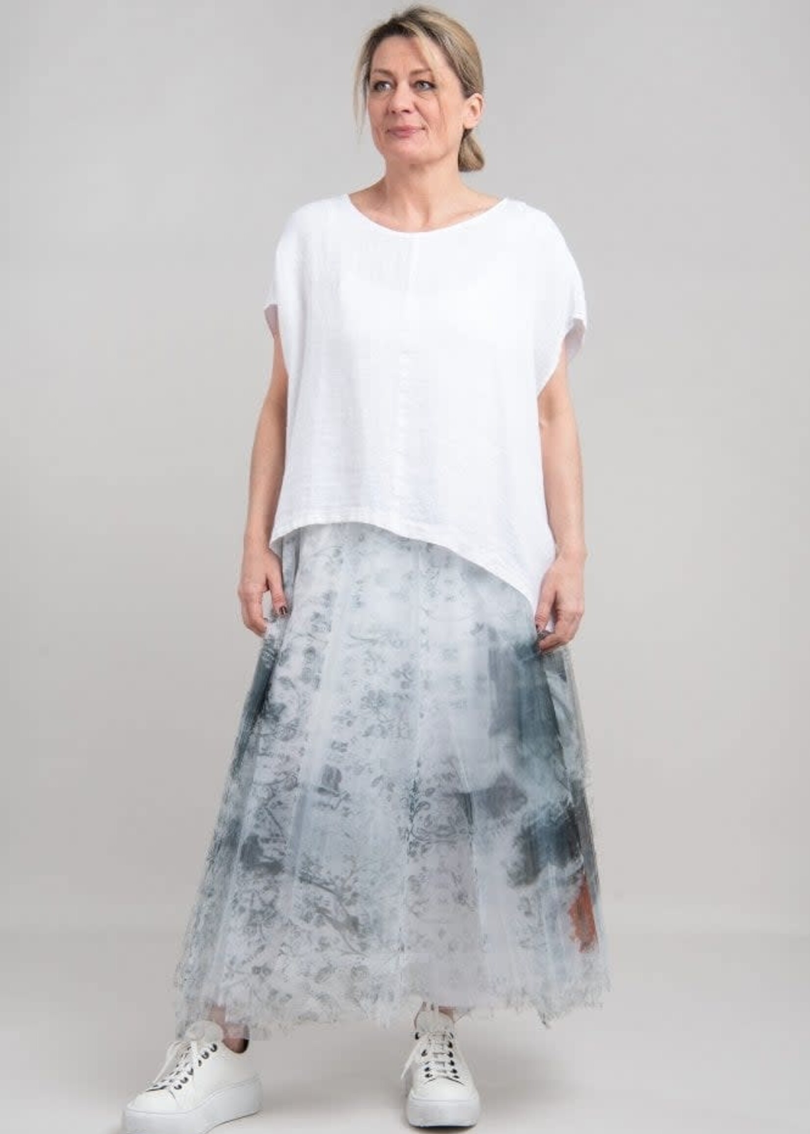 Lotus Eaters Relaxed drop shoulder top